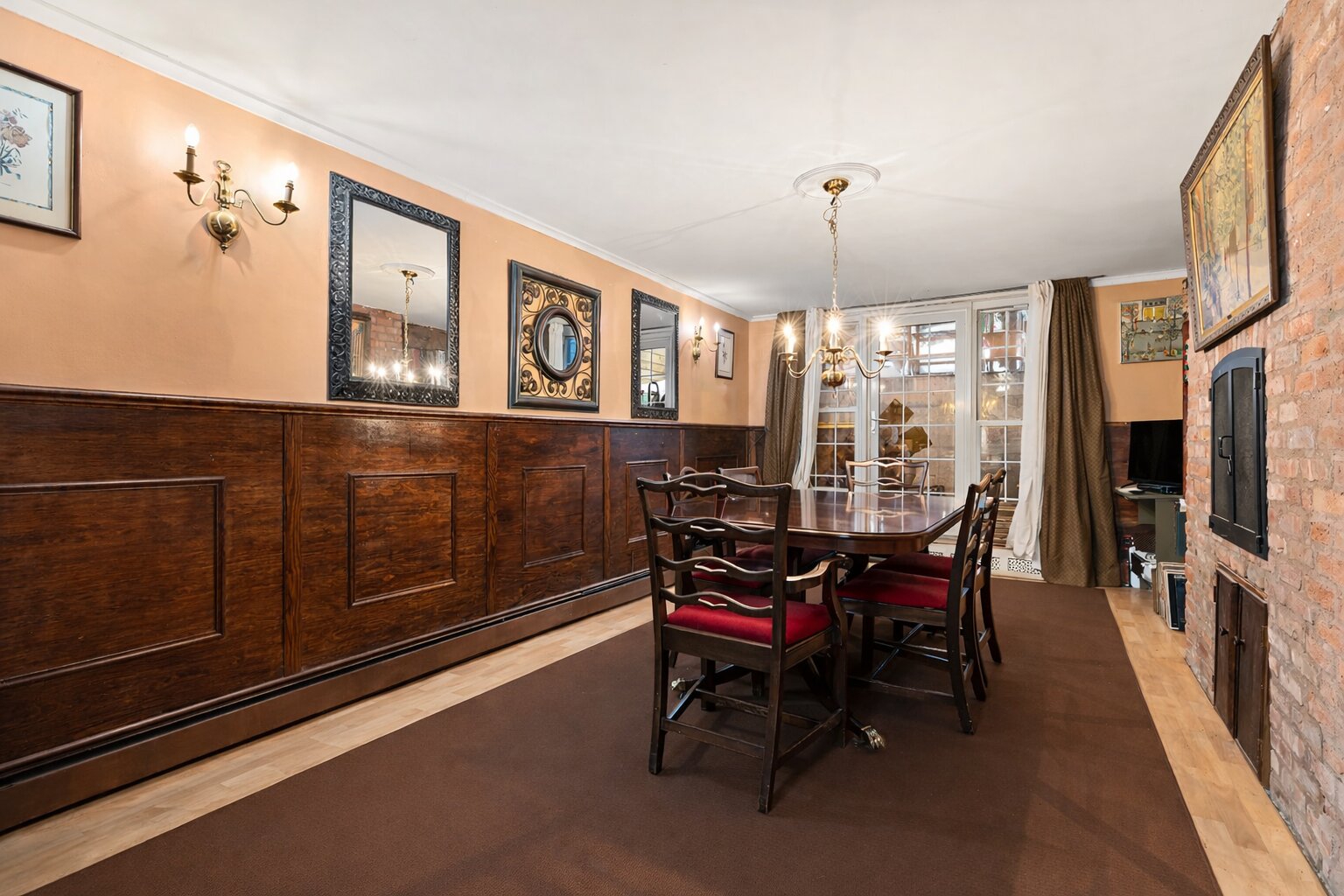 449½ cellar dining