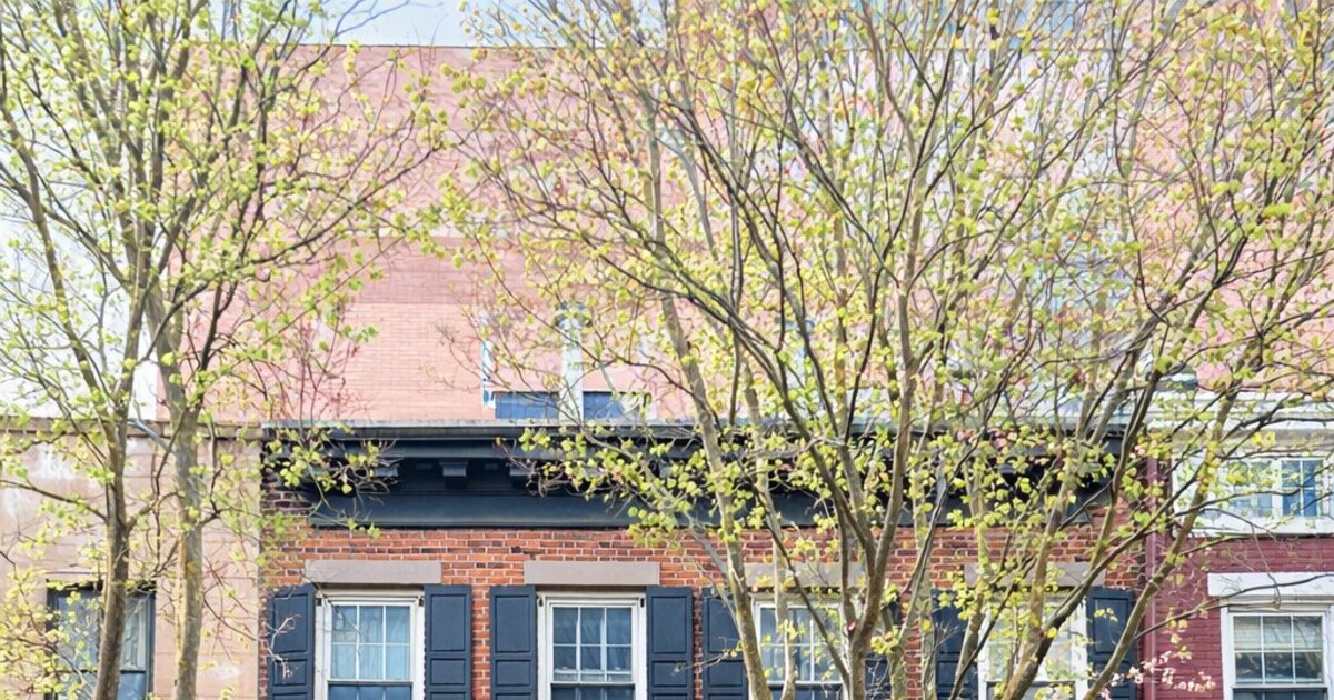 449 Hanef 449 & 449½ Hudson Street — A West Village Townhouse